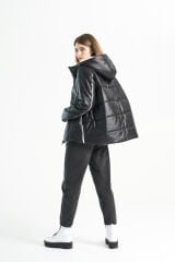 BiBi 2338k Beyaz Şerit Detaylı Siyah Kısa Mont