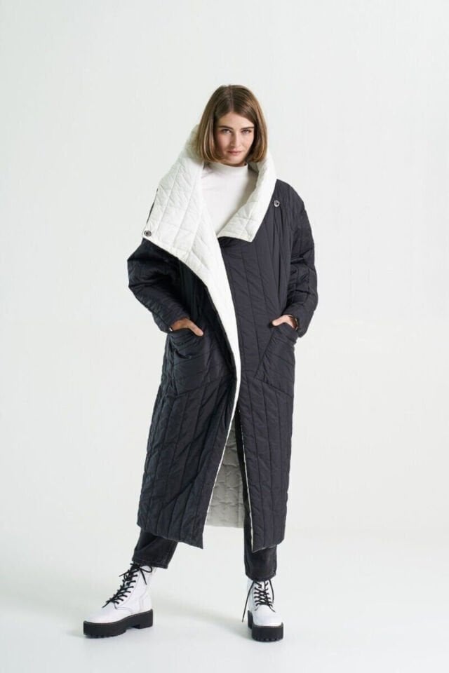 BİBİ 2142  Çift Taraf Giyilebilir Siyah-Beyaz Uzun Kaban