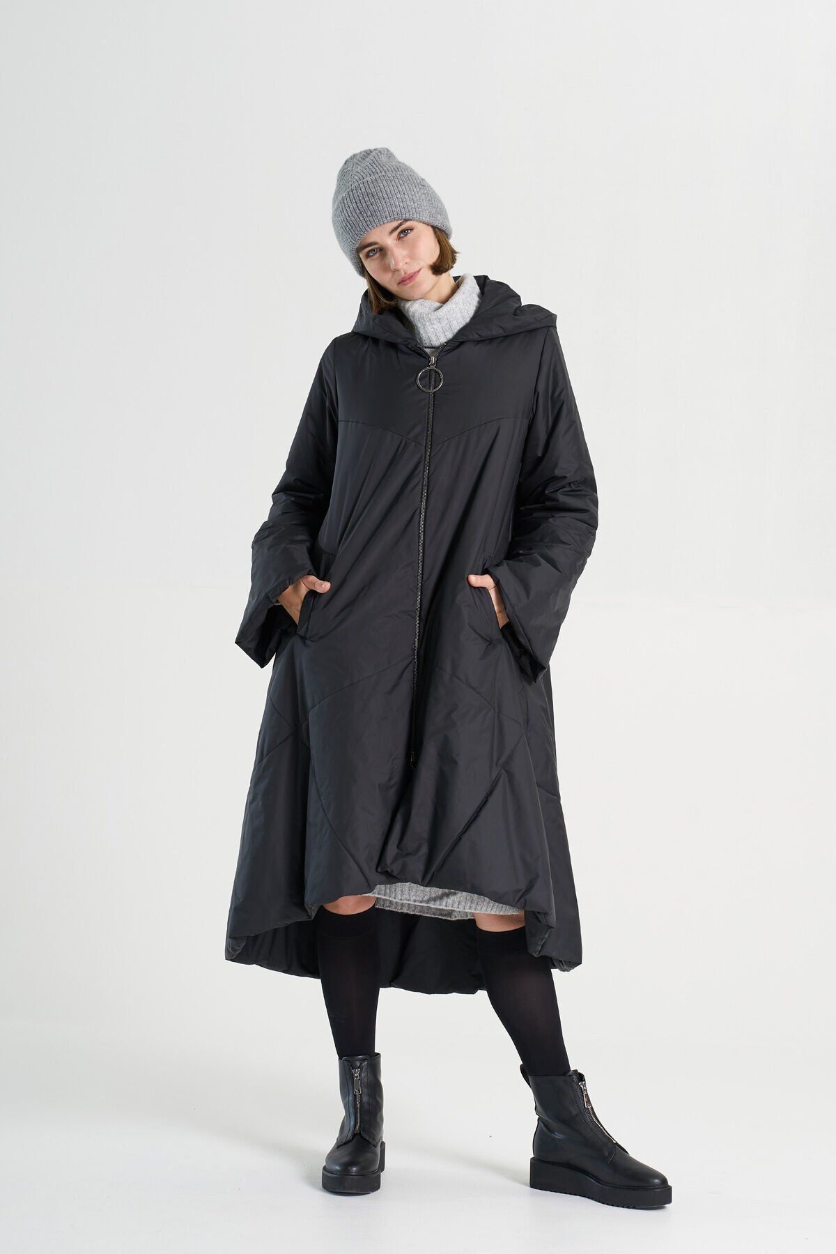 BiBi 2136 Siyah Kloş Etekli Kadın Mont