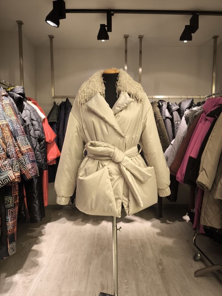 BiBi 2520 Yakası Kürklü Bej Kısa Mont