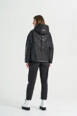 BiBi 2322 Desenli Parlak Kumaş Siyah kadın mont