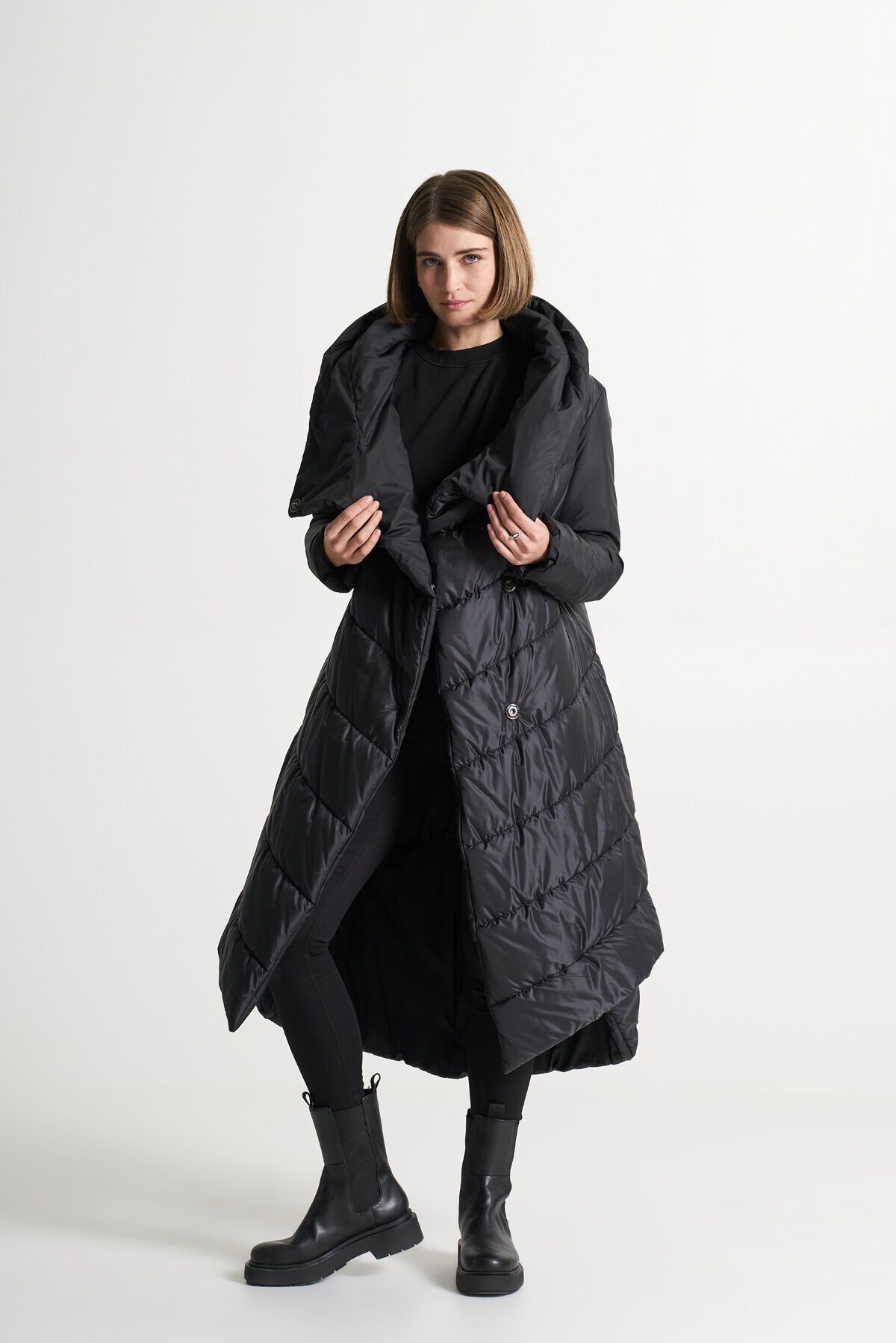 BiBi 2236 Eteği Asimetri Detaylı Siyah Uzun Mont