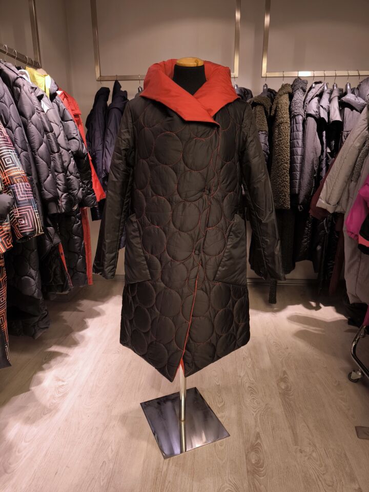 BiBi 2150 Yuvarlak Kapitoneli Kırmızı Siyah Mont