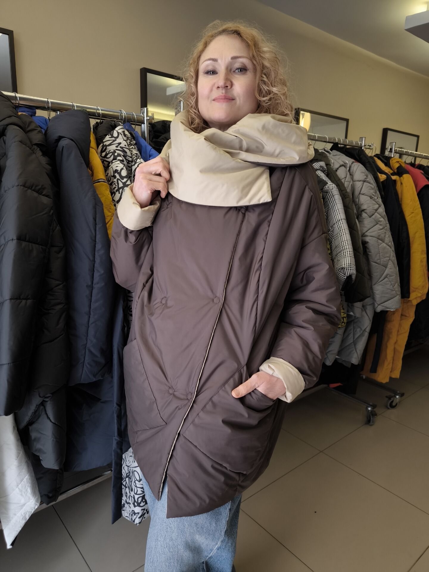 2096/k  Kahverengi Kapşonlu Kısa Kadın Mont