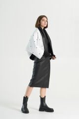 BiBi 2088 Çift Taraflı Siyah puantiyeli ve Düz Siyah Kısa Kadın Mont