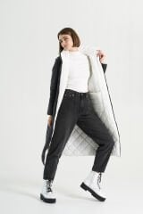 BiBi 2052u Siyah-Beyaz Çift Taraflı Kadın Uzun Mont