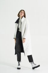 BiBi 2052u Siyah-Beyaz Çift Taraflı Kadın Uzun Mont