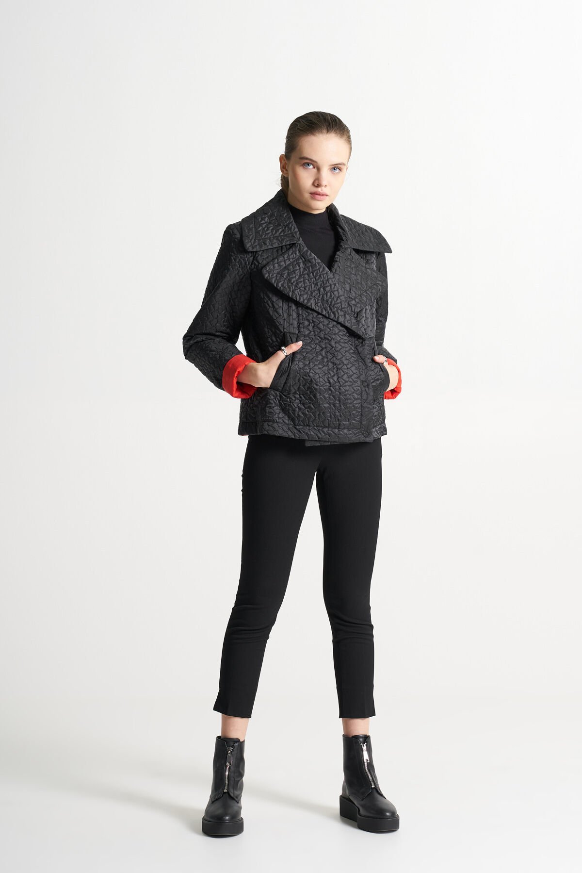 BiBi 2168 Siyah Mevsimlik Kısa Kadın Ceket