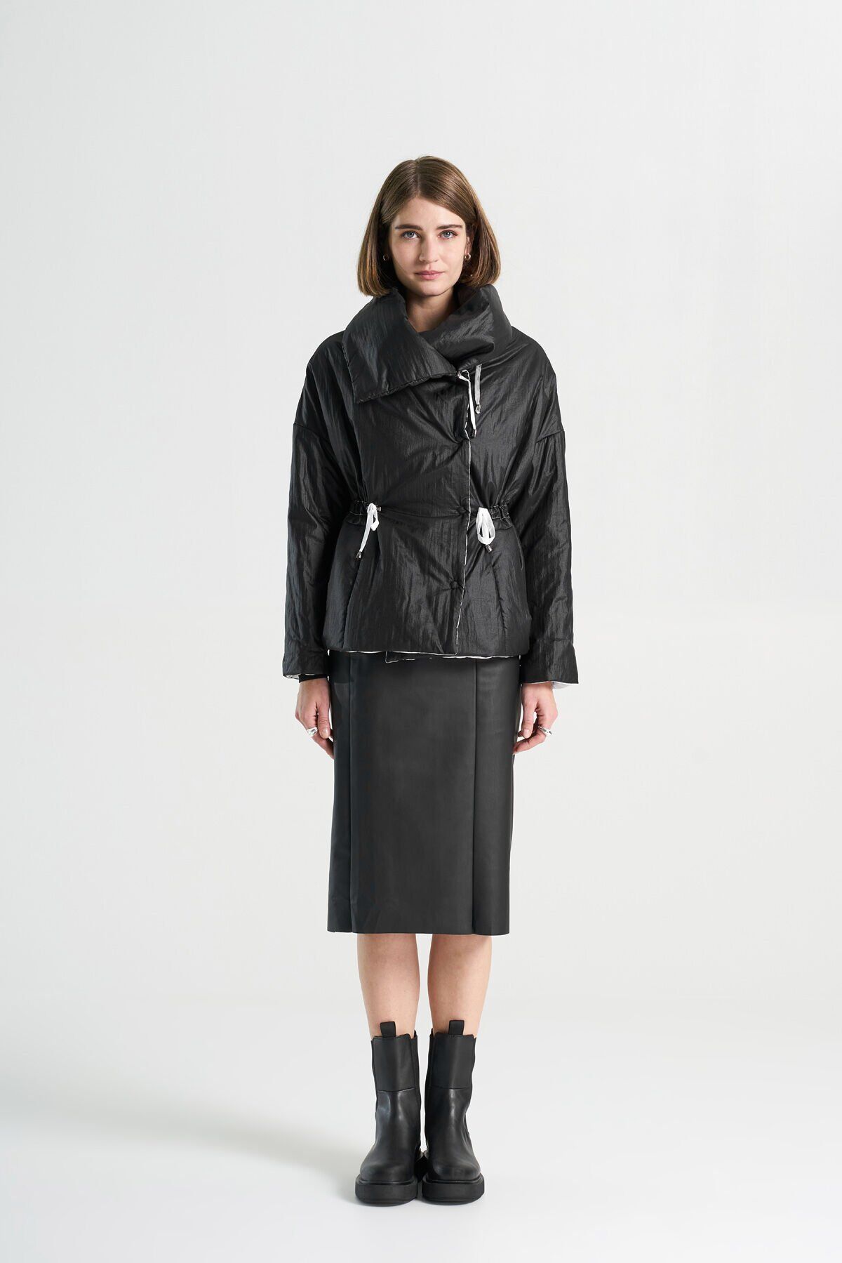 BiBi 2272k Belden Büzgülü Siyah Kısa Mont