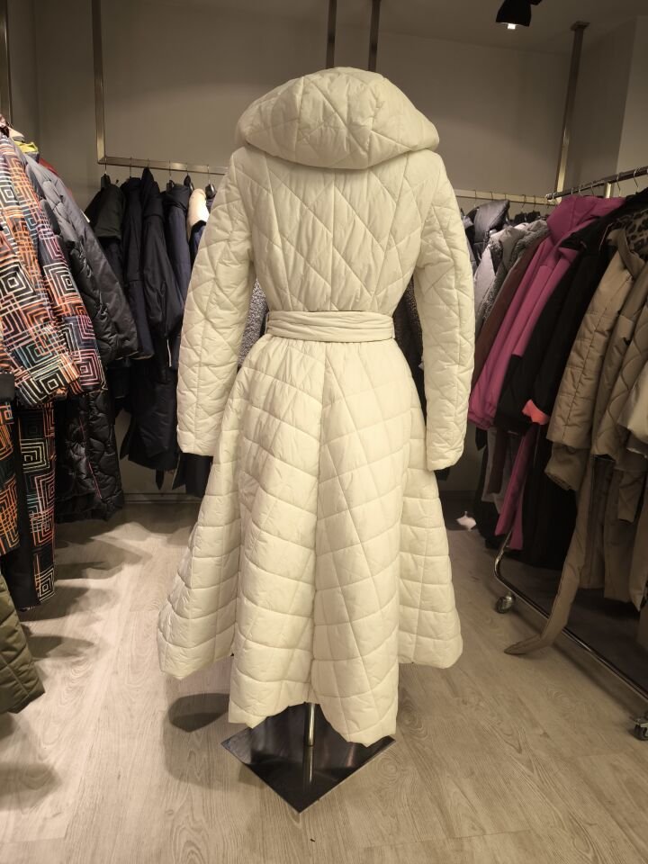 BiBi 2224 KLOŞ ETEKLİ BEYAZ UZUN  MONT