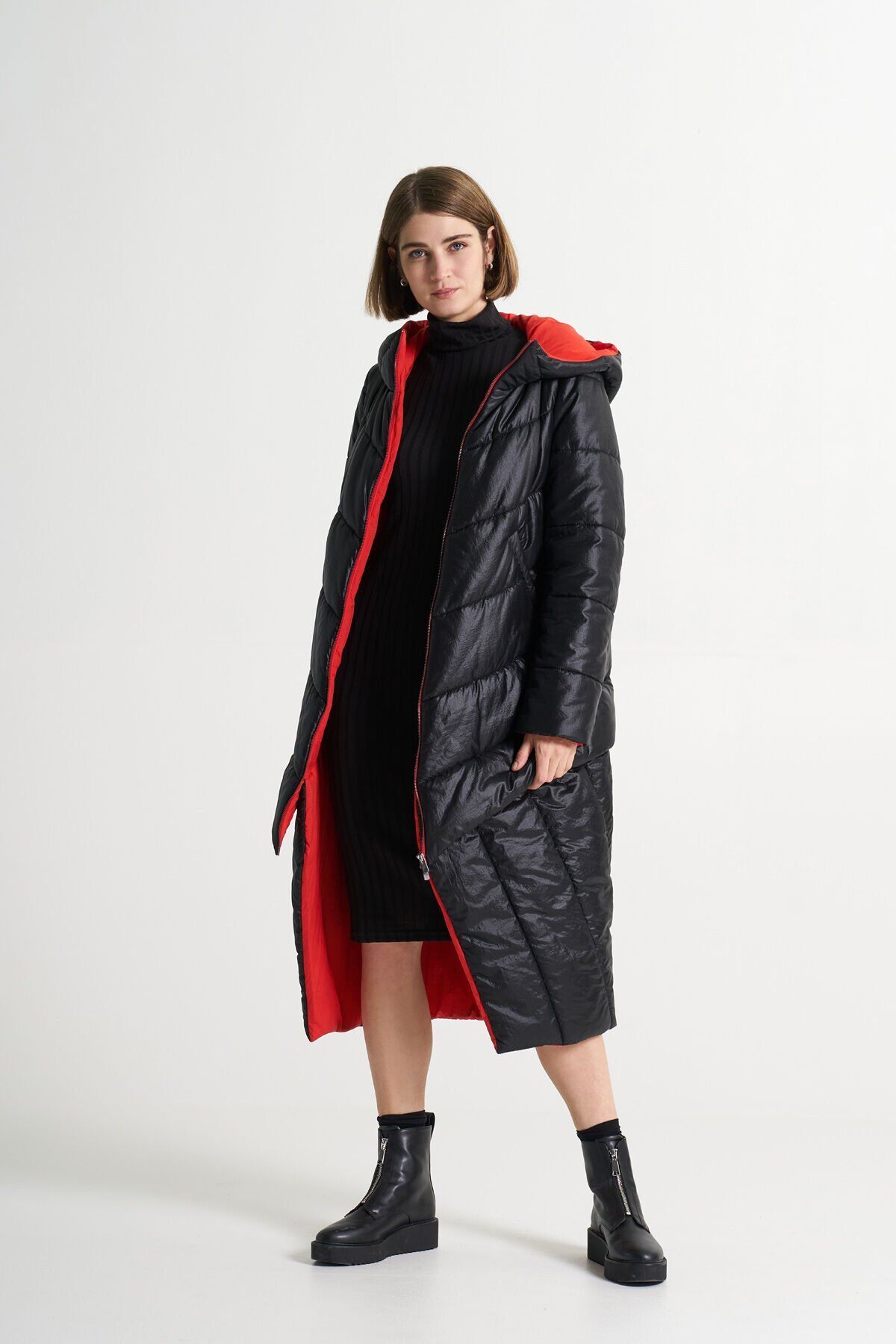 BiBi 2306 Etek Kısmı Asimetri Detaylı Siyah Uzun Mont