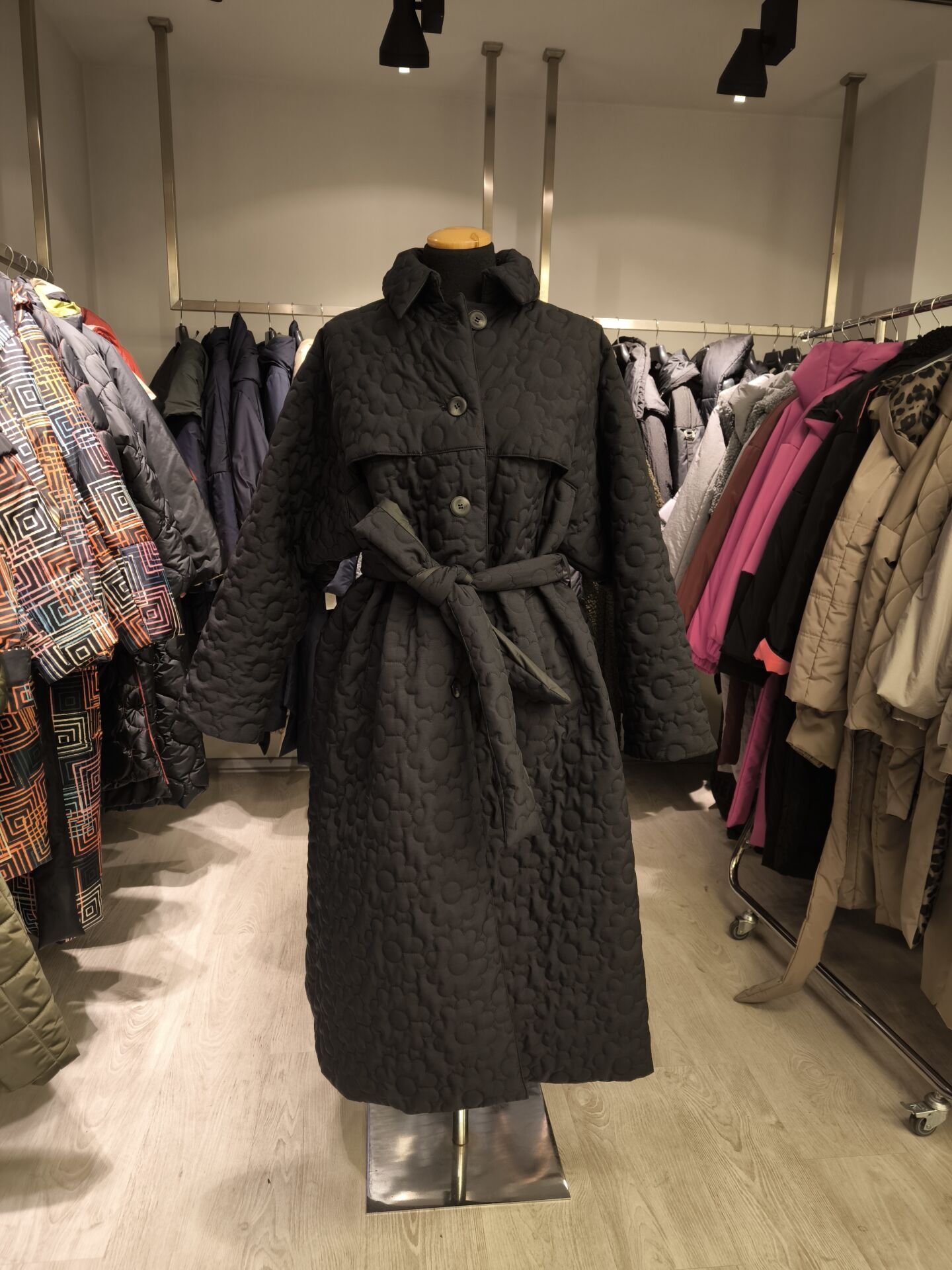 BiBi 131 ÇİÇEK KAPİTONELİ SİYAH TRENÇKOT MANTO