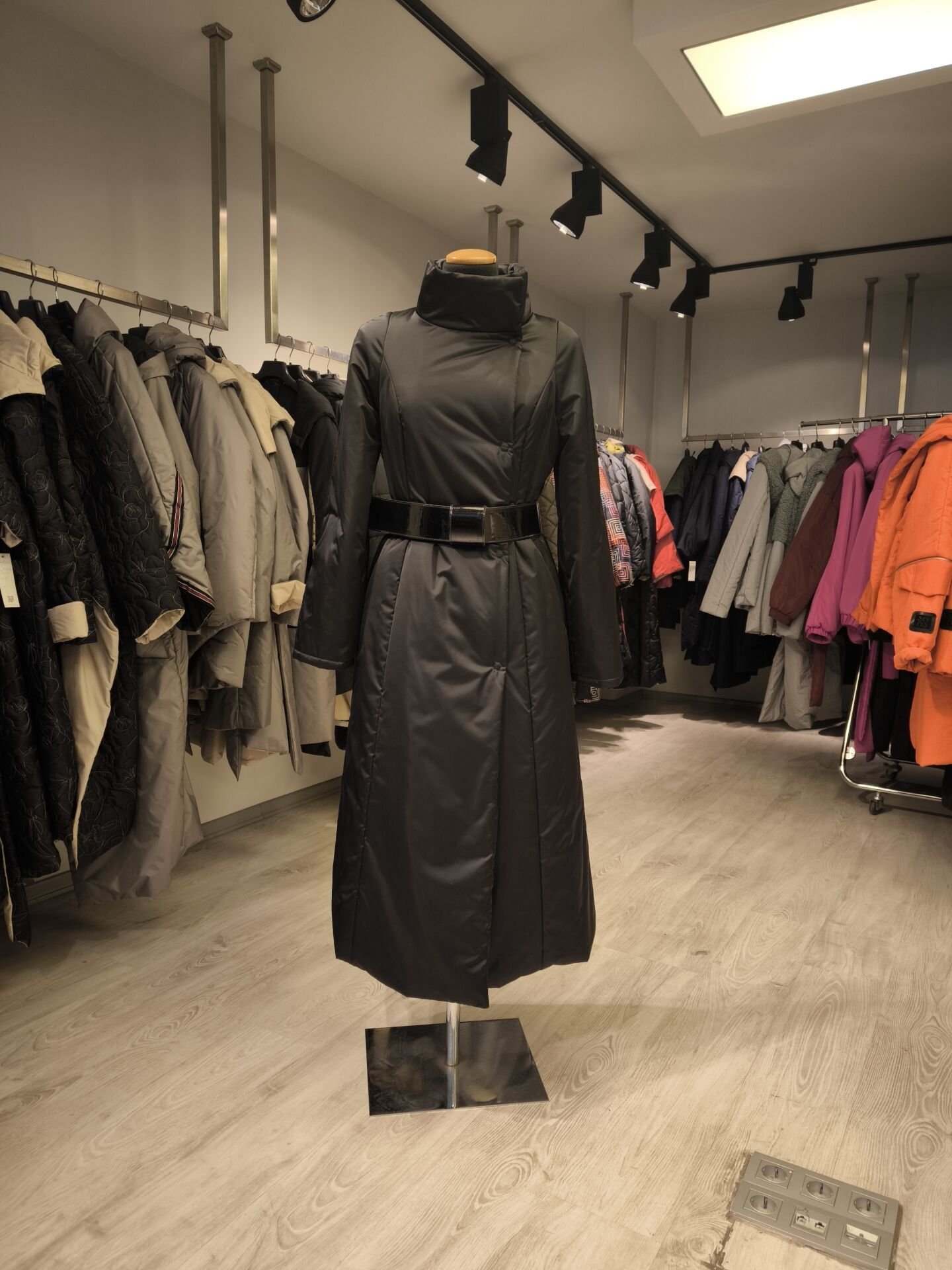 BiBi 2614 DİK HAKİM YAKALI MANTO MONT (SİYAH)